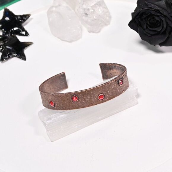 Red Swarovski Crystal Copper Cuff Bracelet - Picture 4 of 5